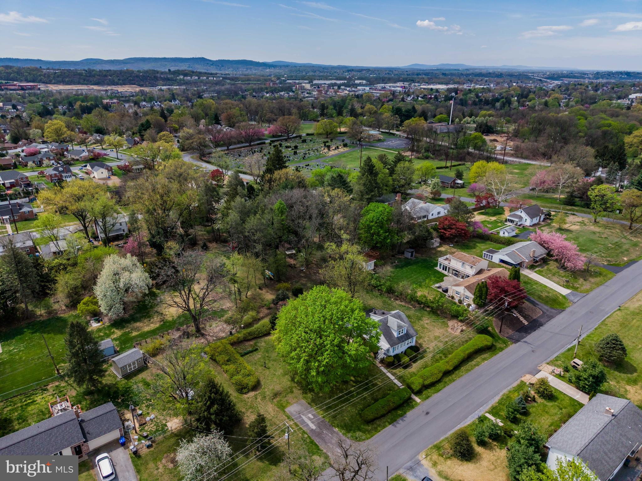 3513 BEAUFORT STREET