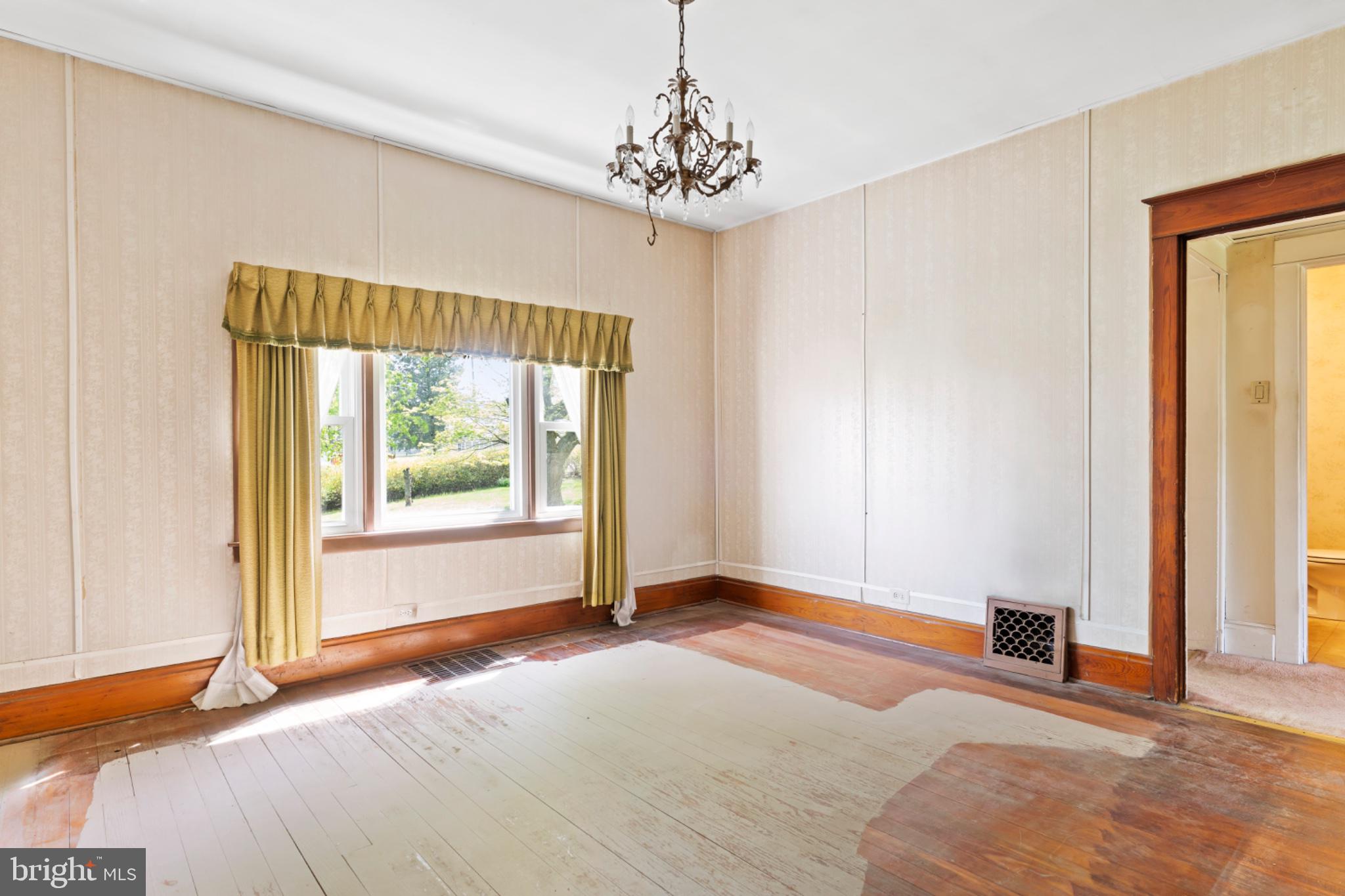 3513 BEAUFORT STREET