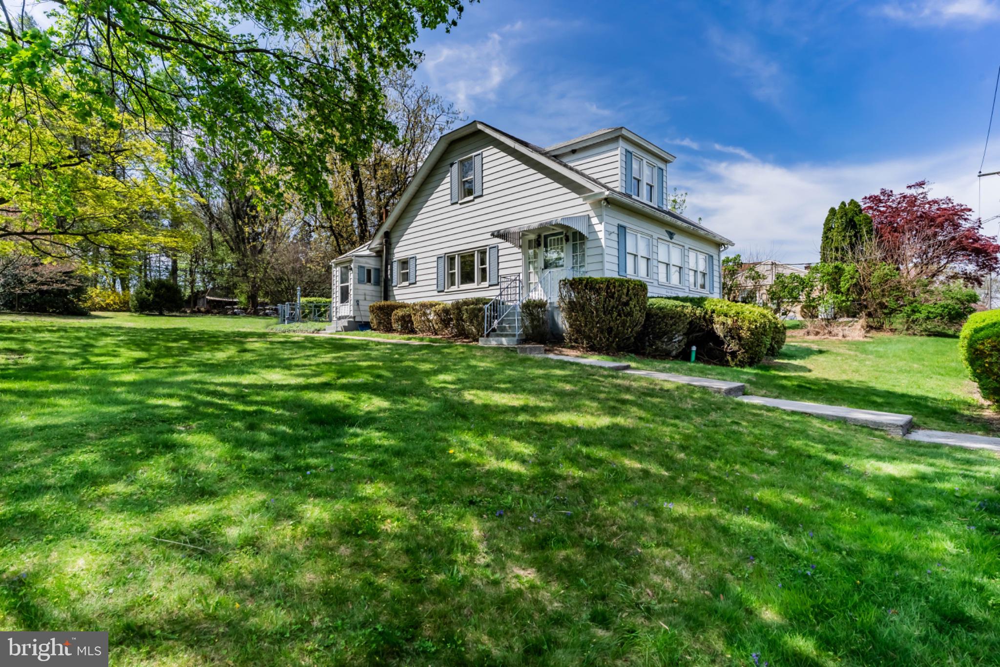 3513 BEAUFORT STREET