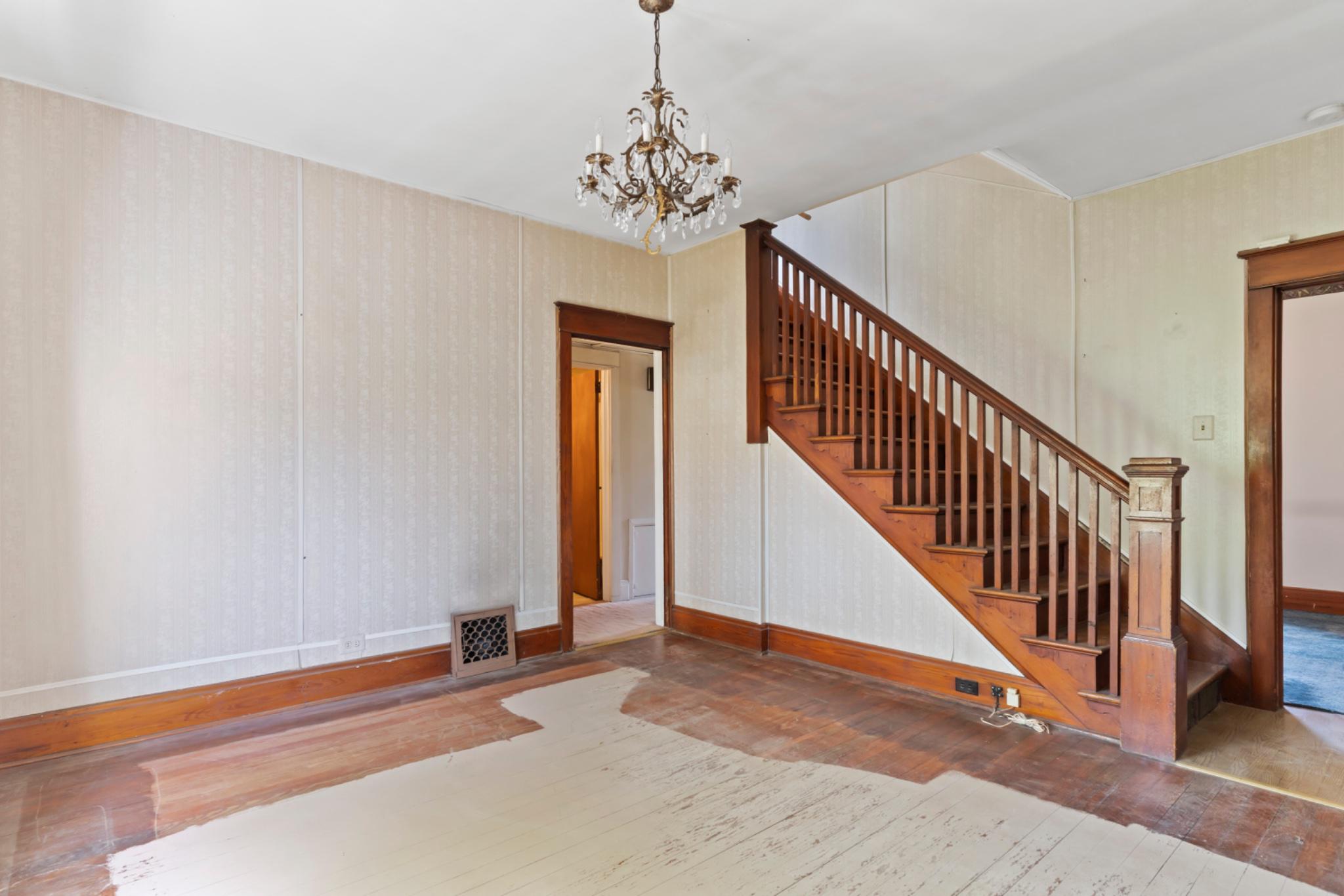 3513 BEAUFORT STREET