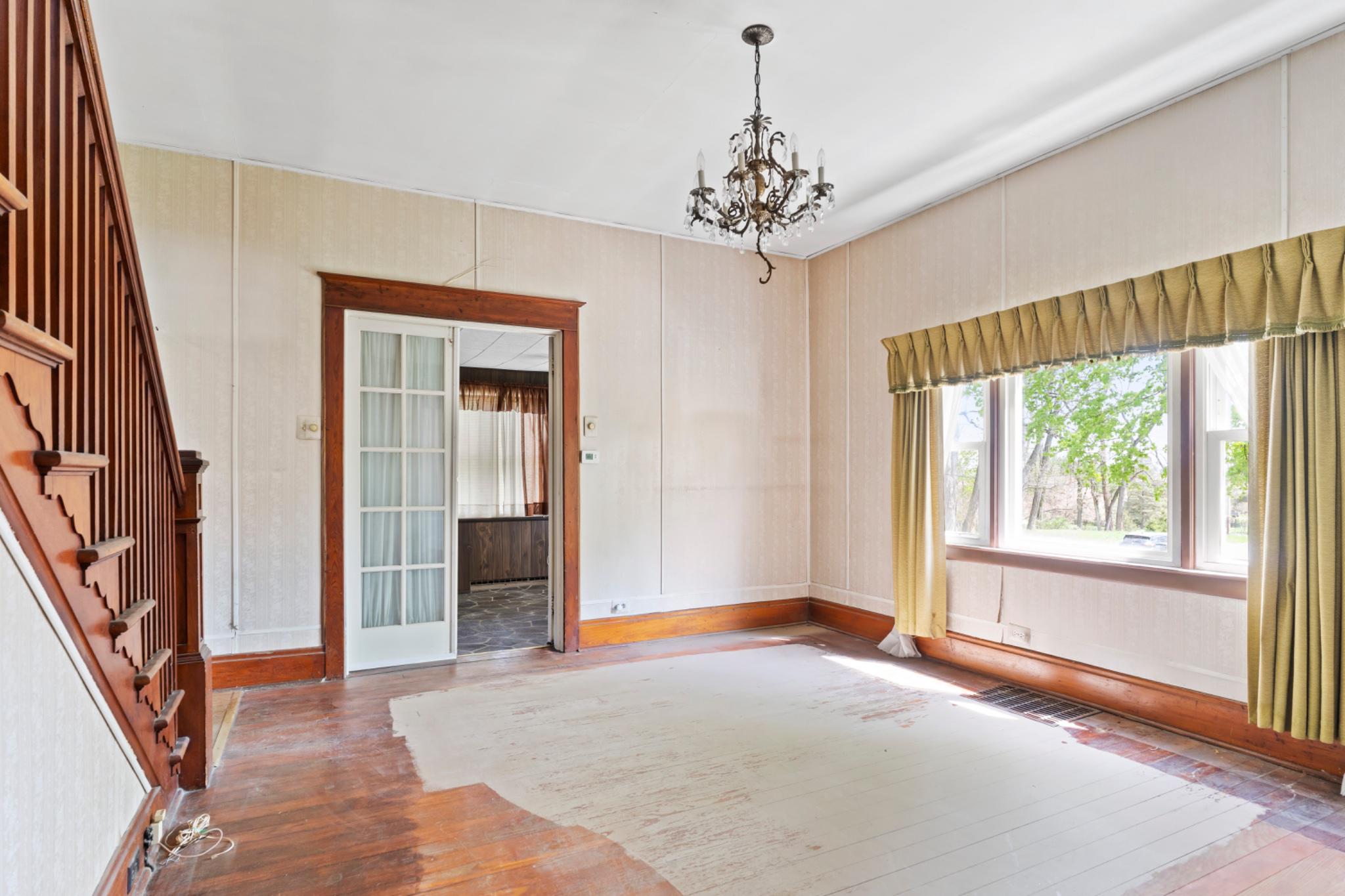 3513 BEAUFORT STREET