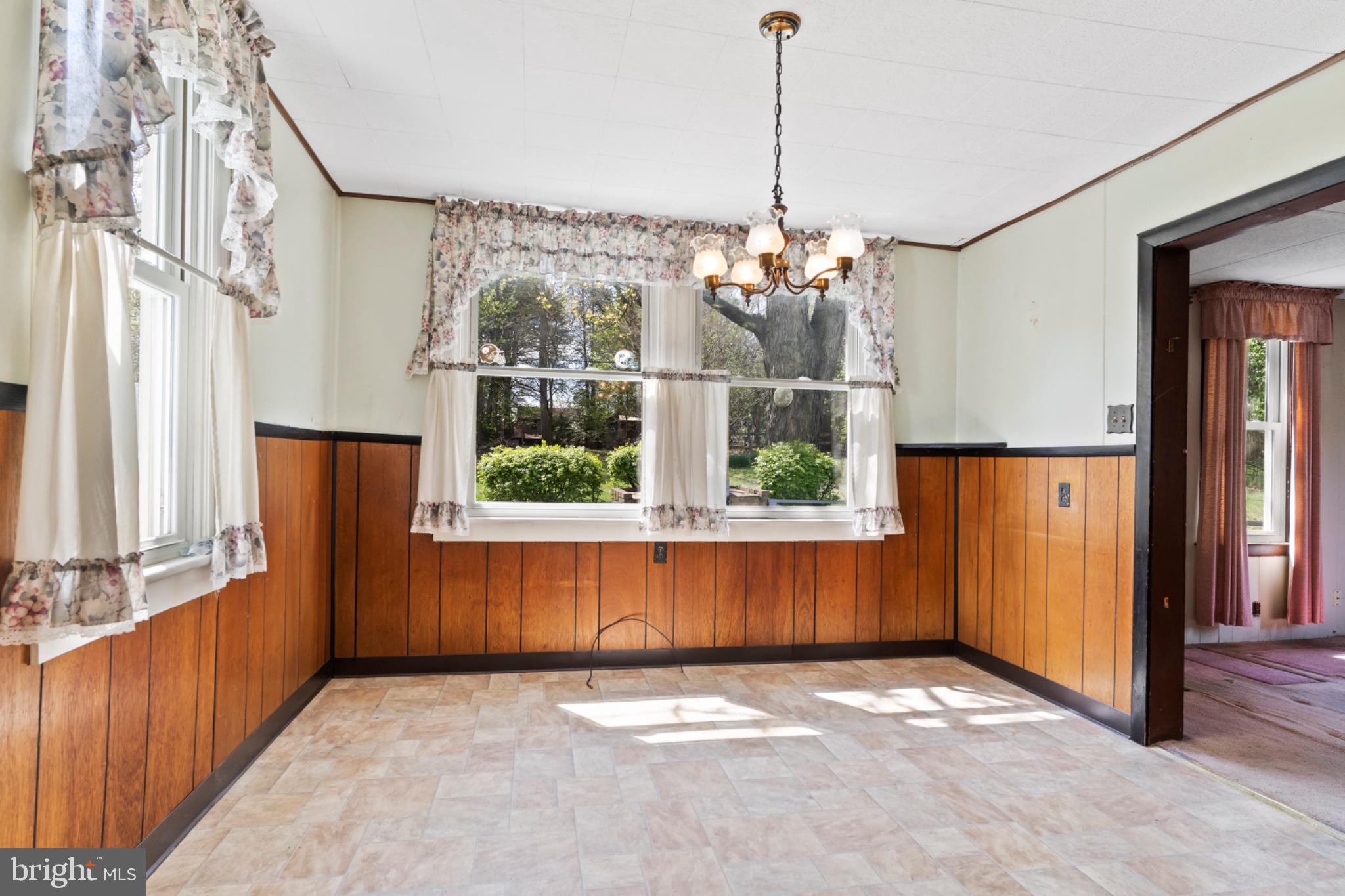 3513 BEAUFORT STREET