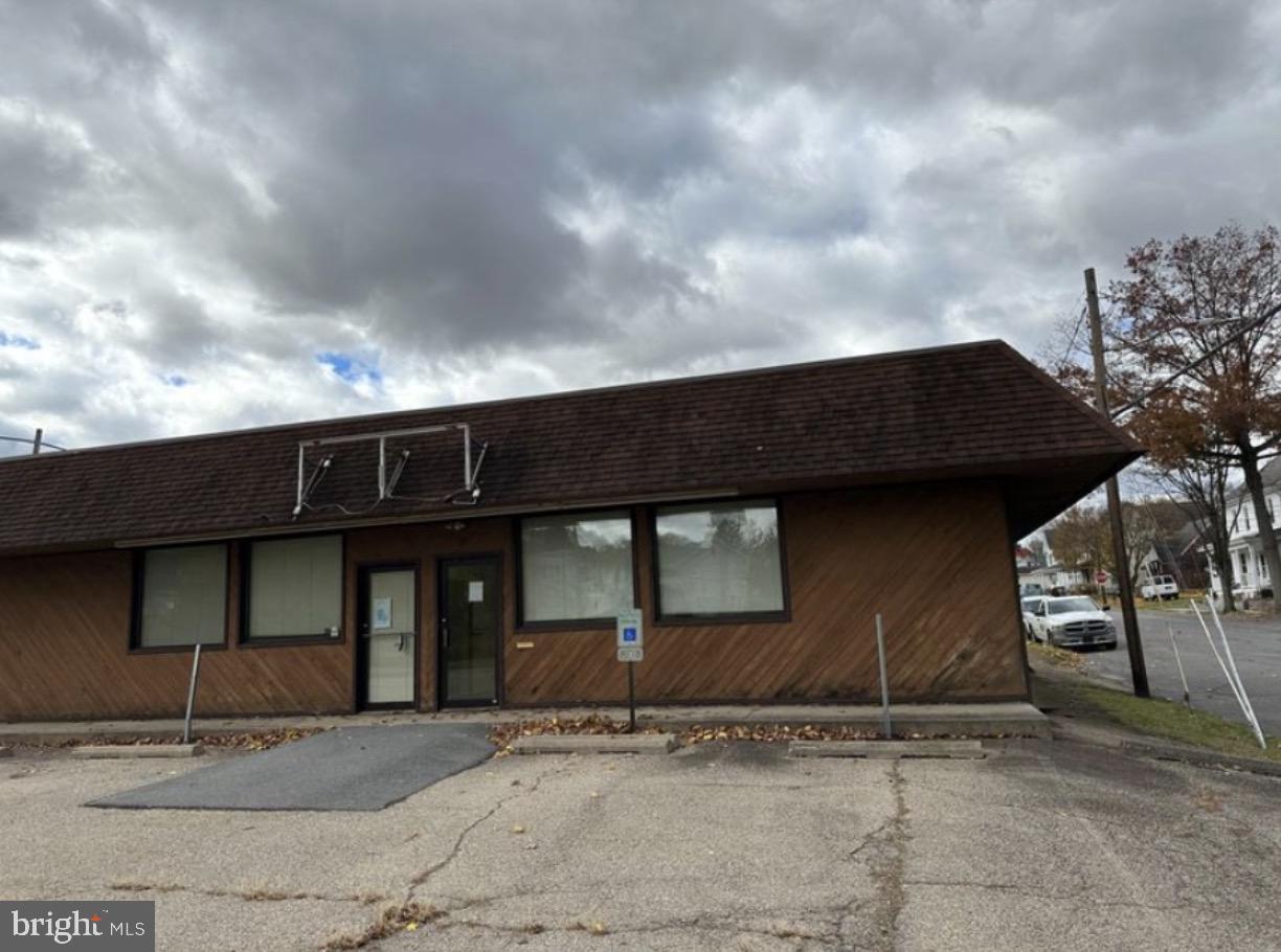 125 E MAIN STREET