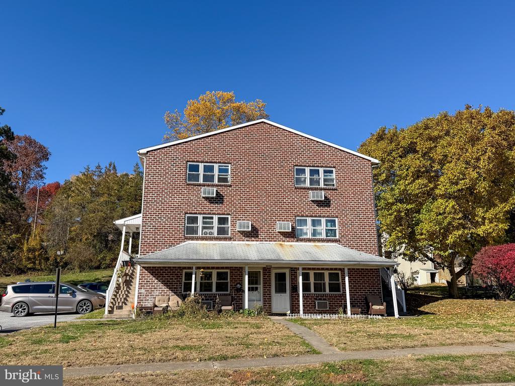 607 N HIGH STREET