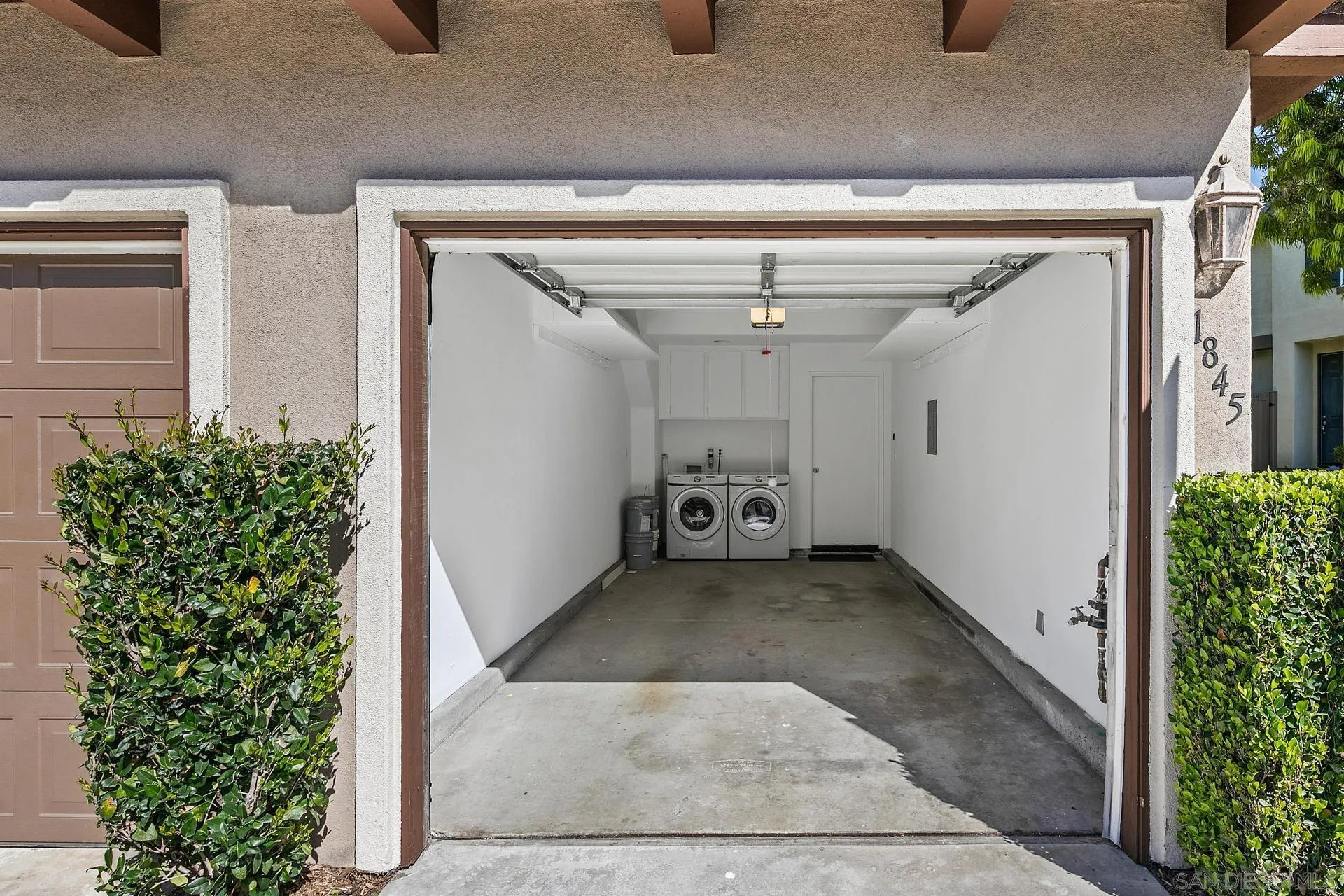 1845 Toulouse Dr