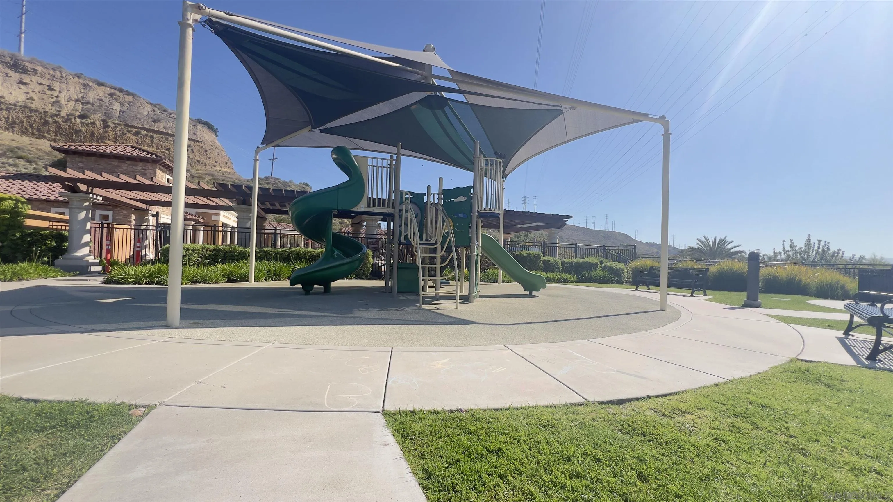 2633 Prato Ln