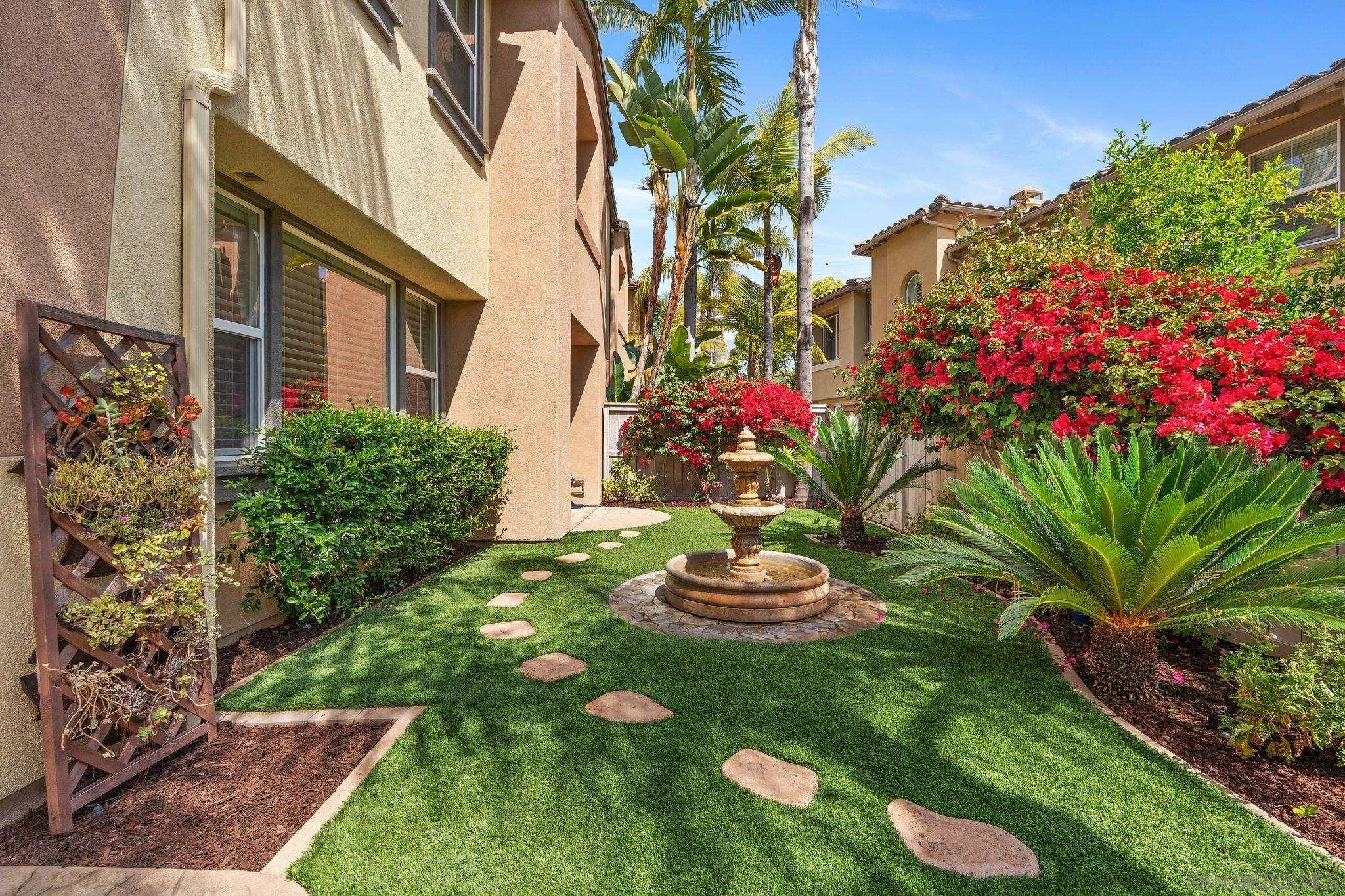 2633 Prato Ln