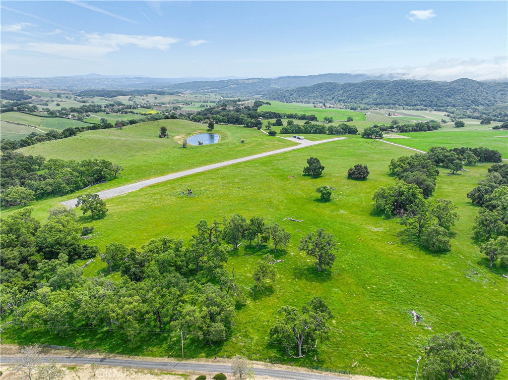 5161 Vineyard Drive