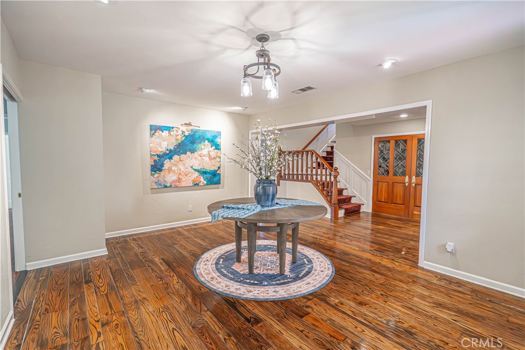 5161 Vineyard Drive