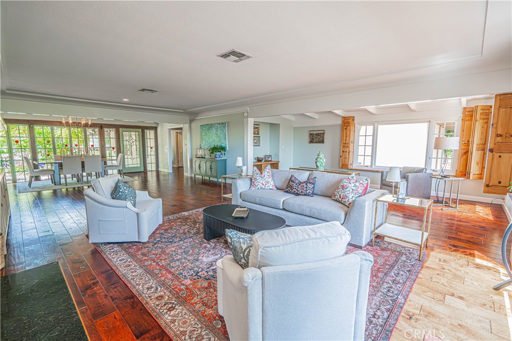 5161 Vineyard Drive