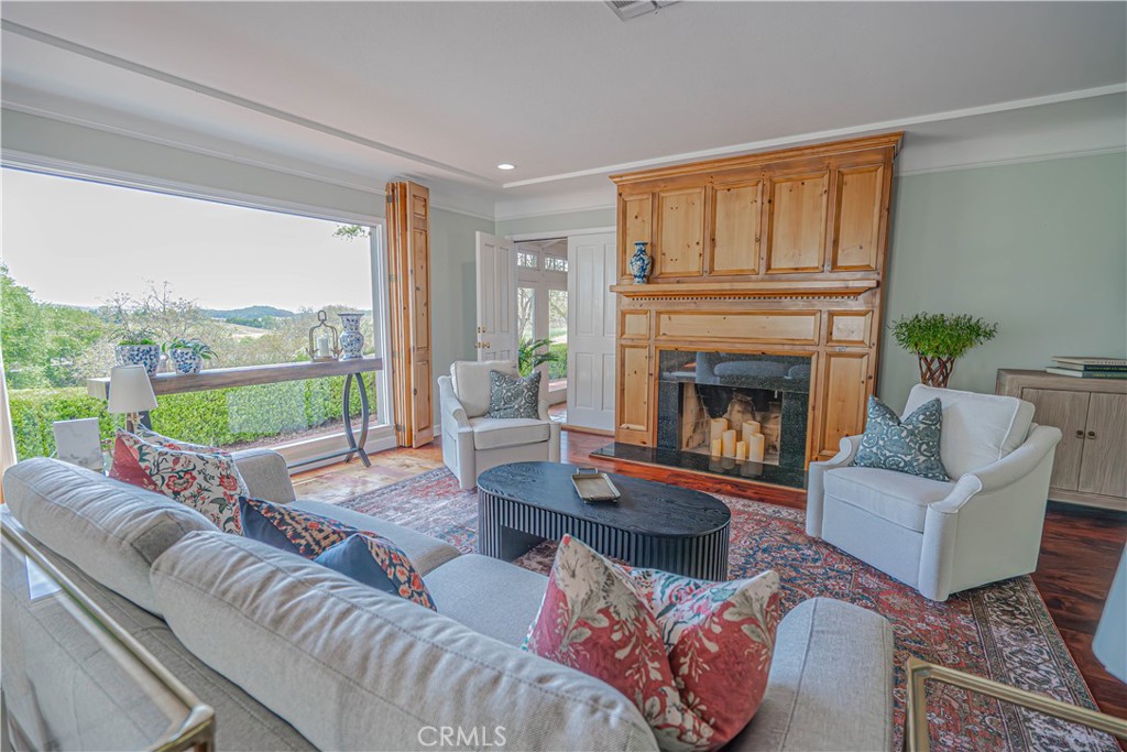 5161 Vineyard Drive