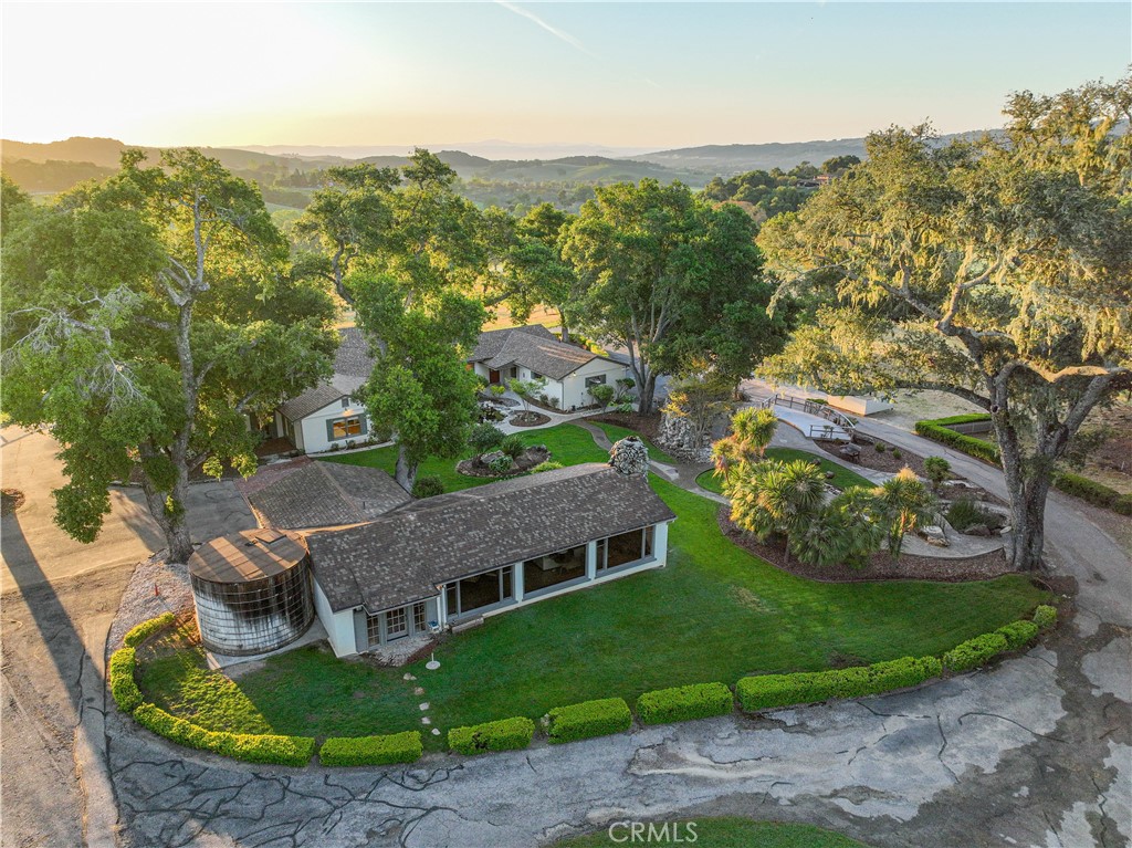 5161 Vineyard Drive