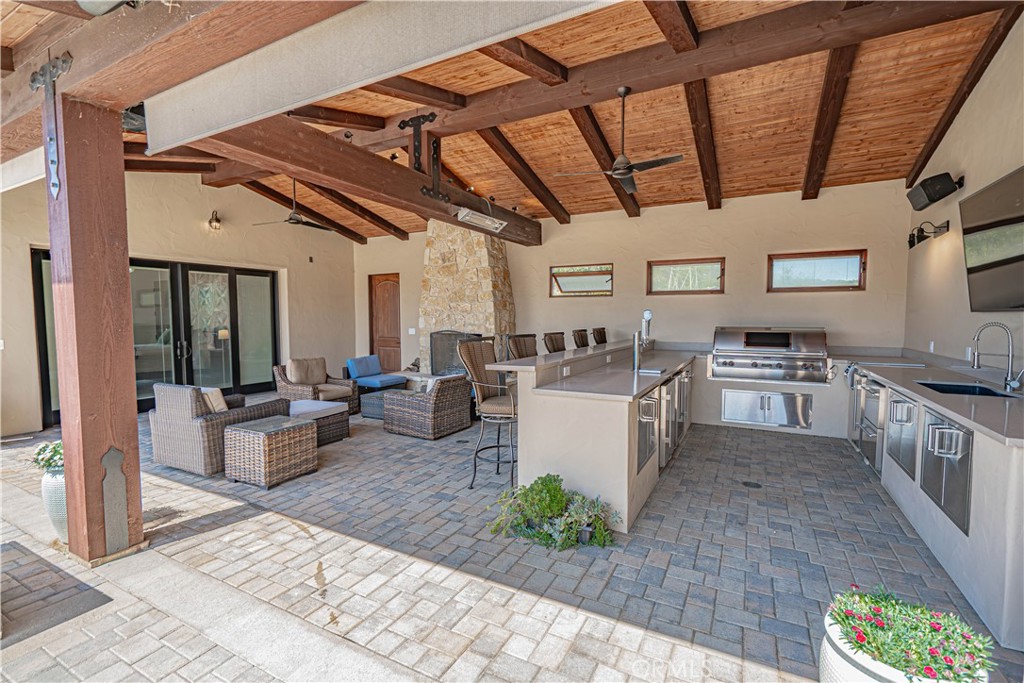 3030 Templeton