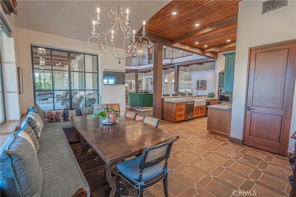 3030 Templeton