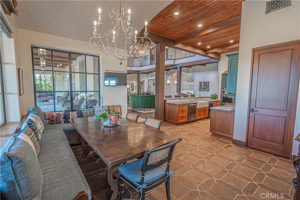 3030 Templeton