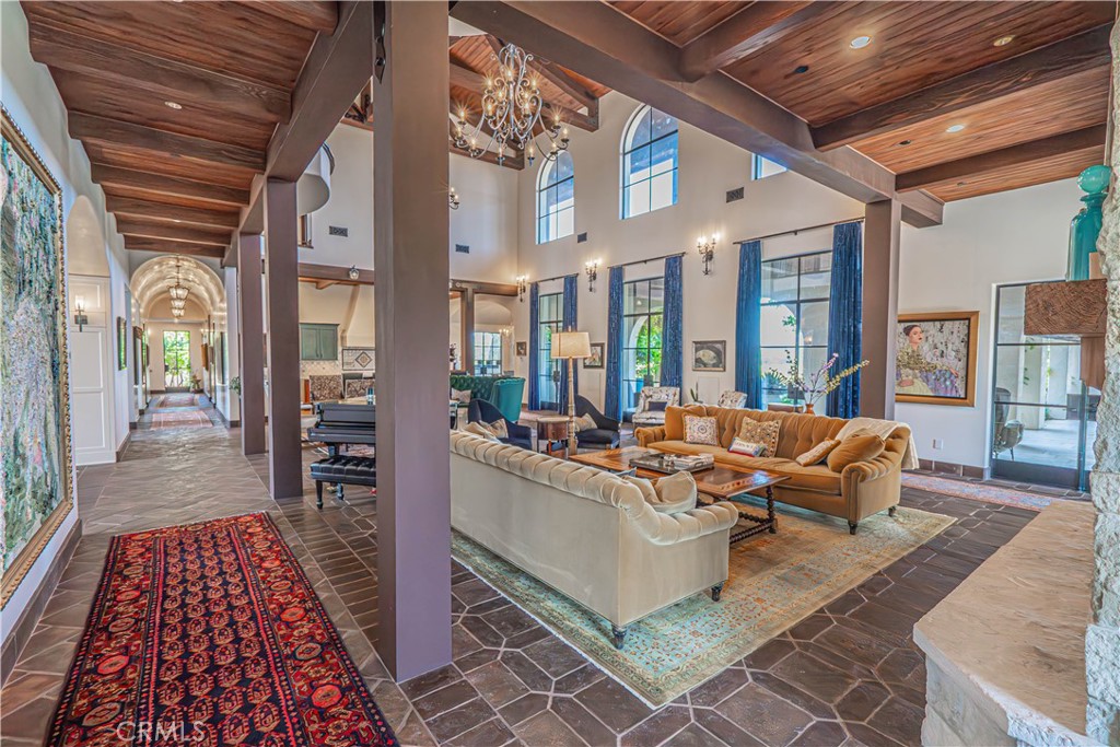 3030 Templeton