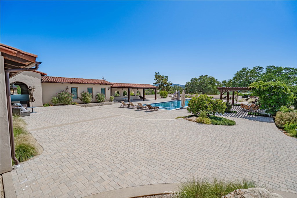3030 Templeton