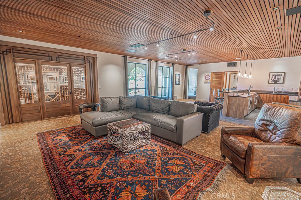 3030 Templeton