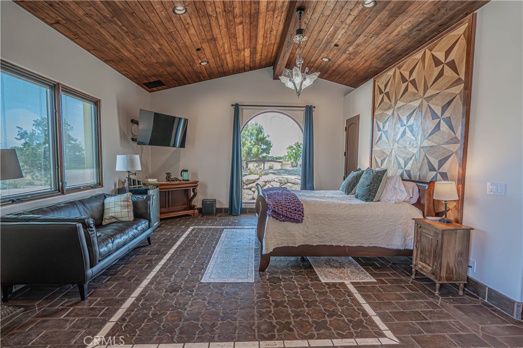 3030 Templeton