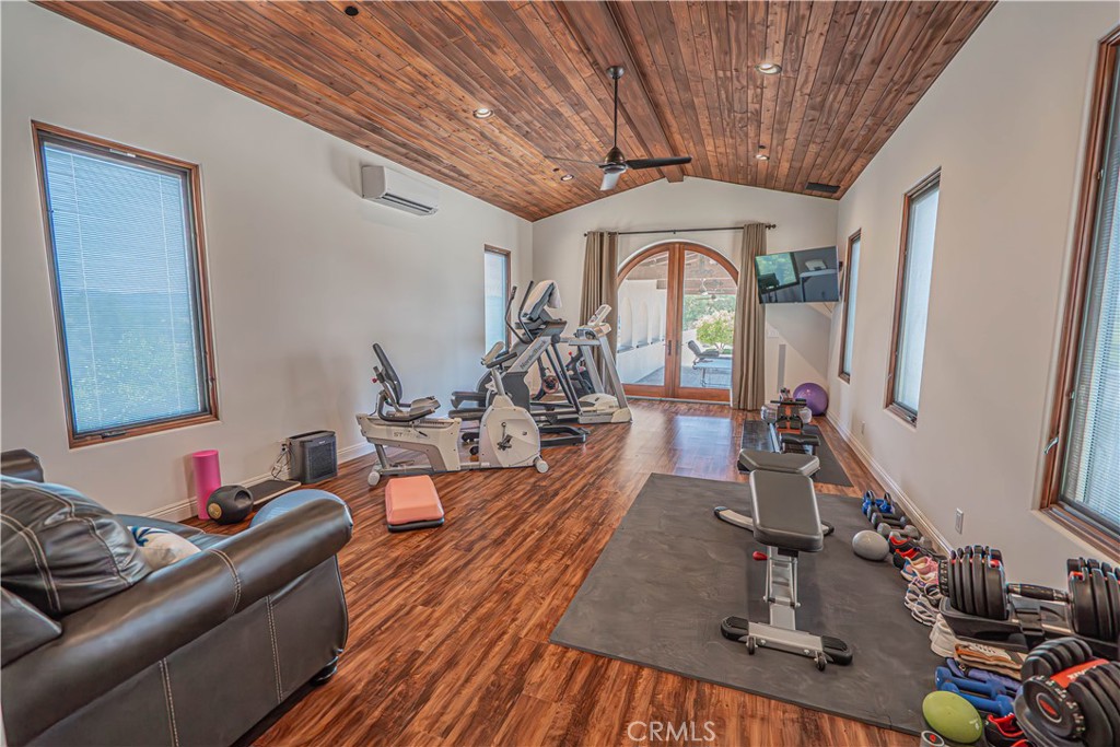 3030 Templeton