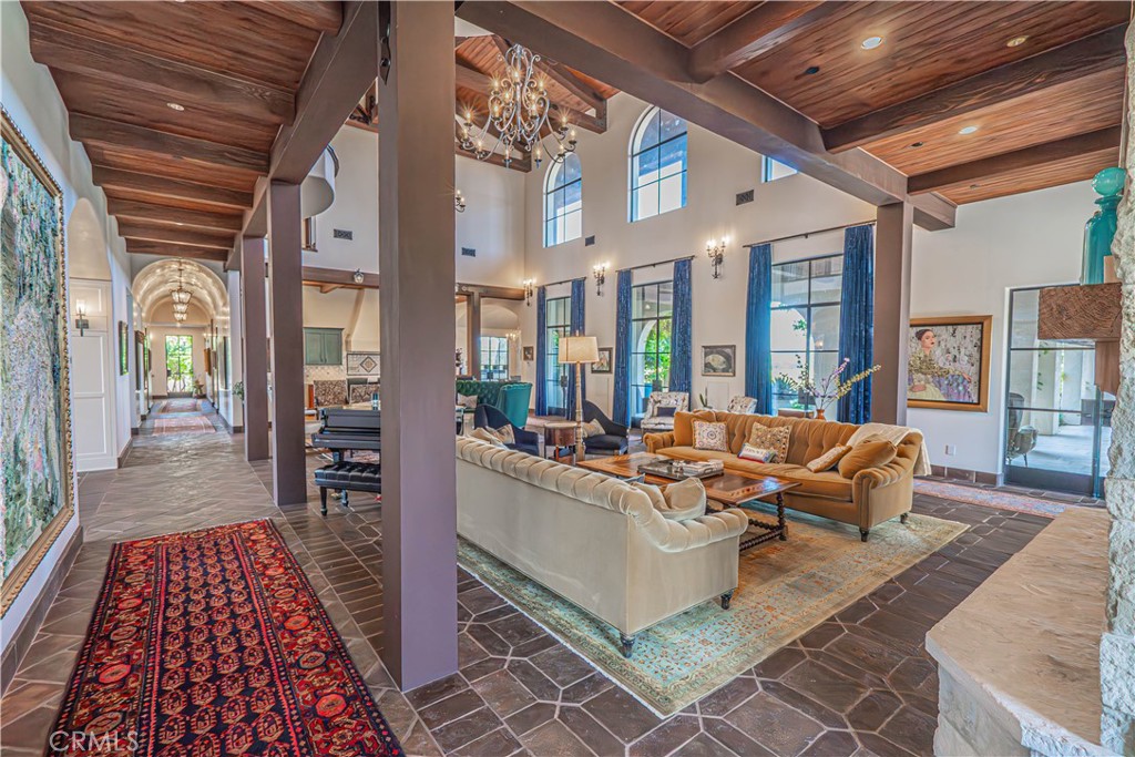 3030 Templeton