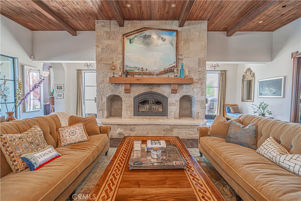 3030 Templeton