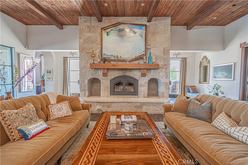 3030 Templeton