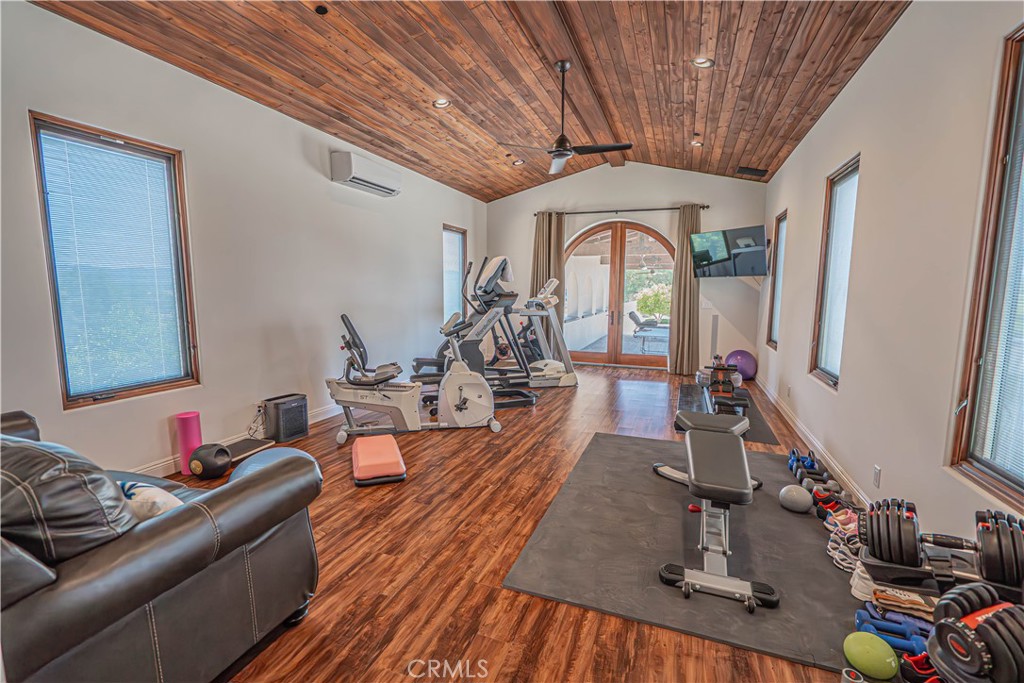 3030 Templeton