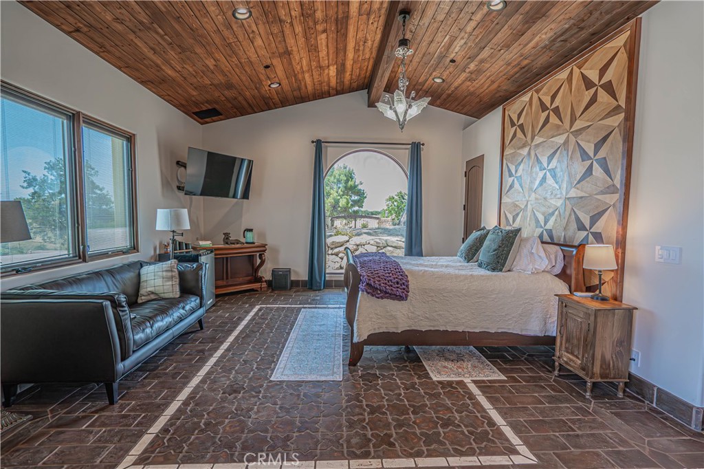 3030 Templeton