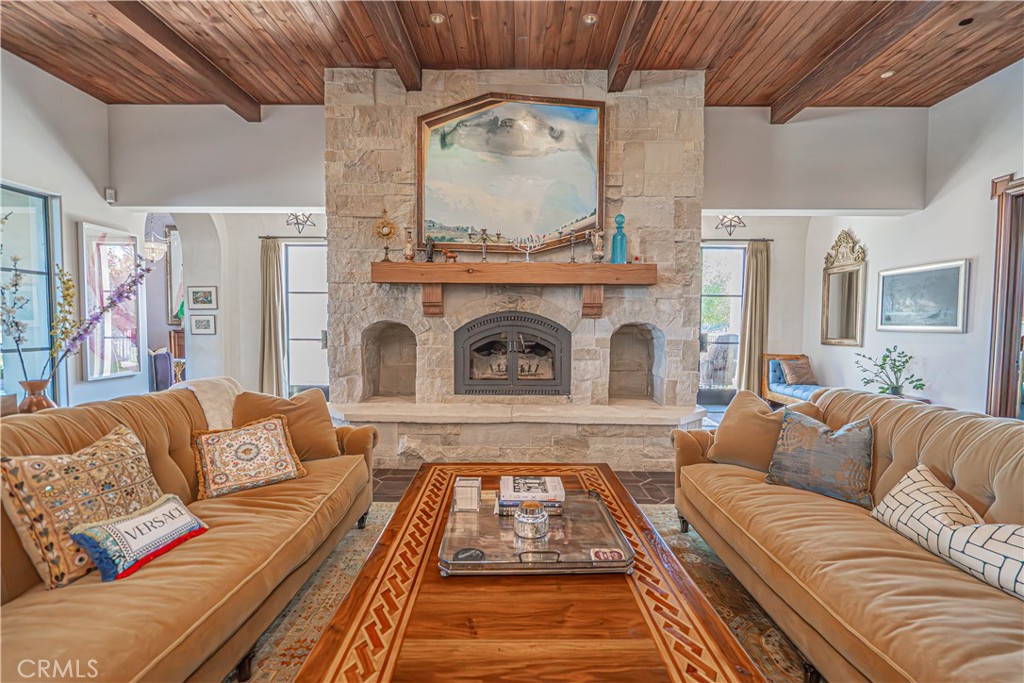 3030 Templeton