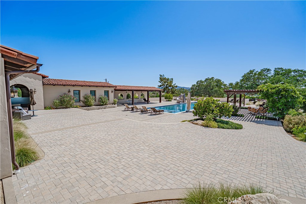 3030 Templeton