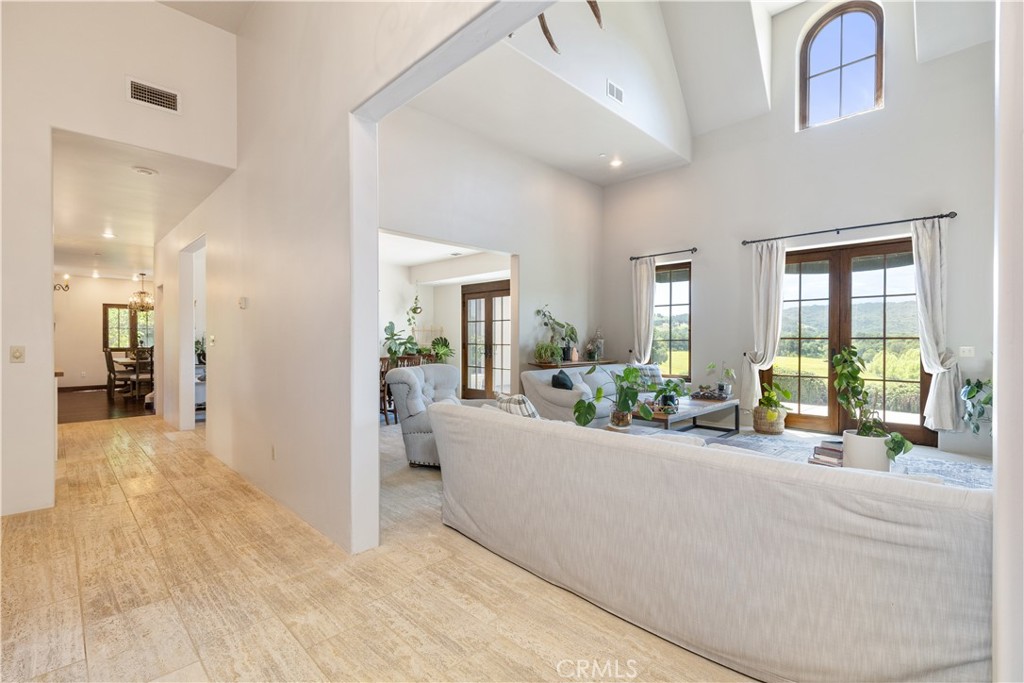 810 Dove Pond