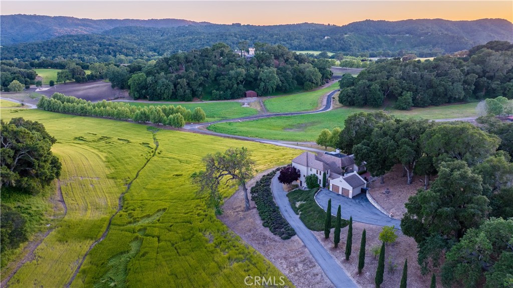 810 Dove Pond