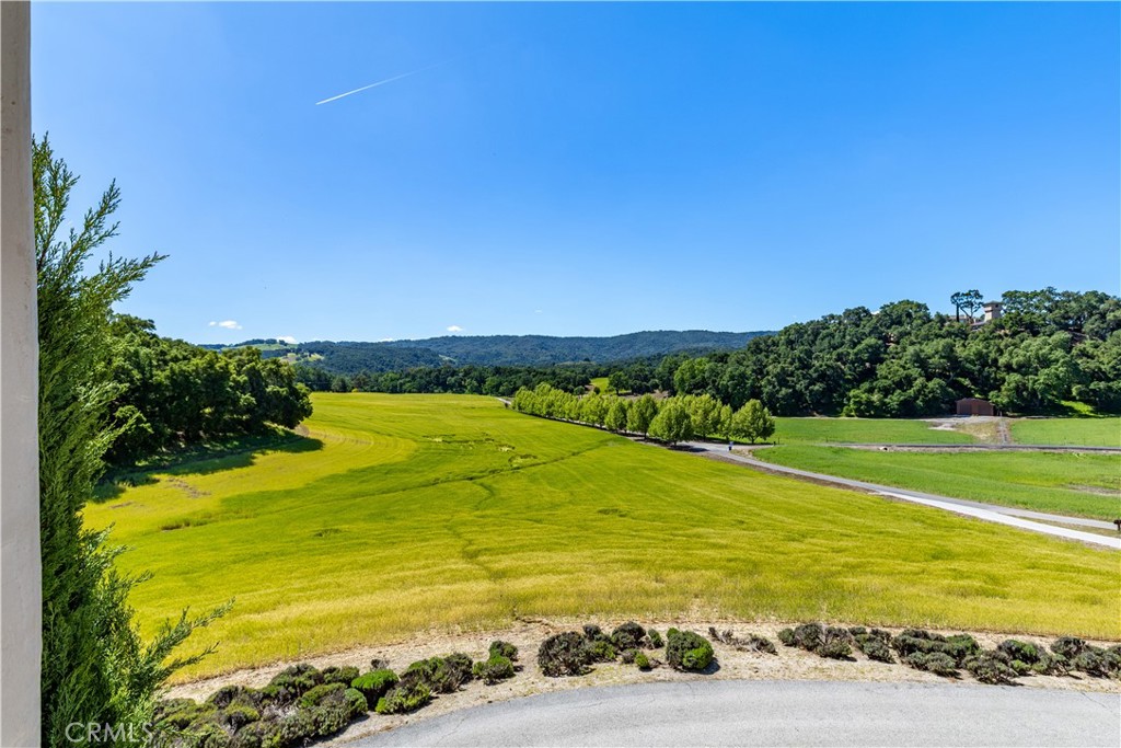 810 Dove Pond