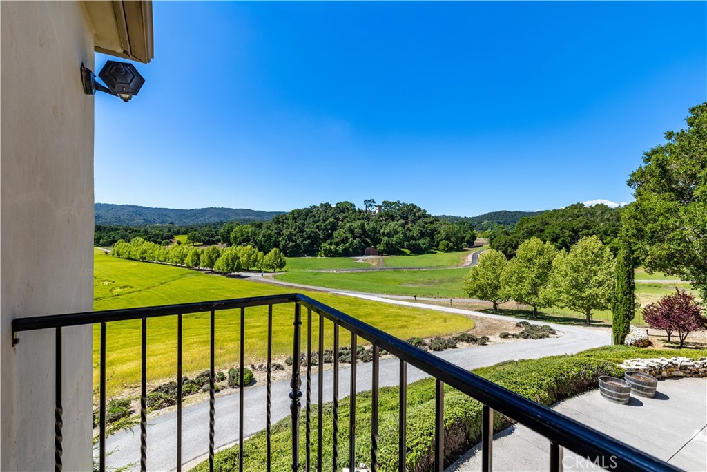 810 Dove Pond