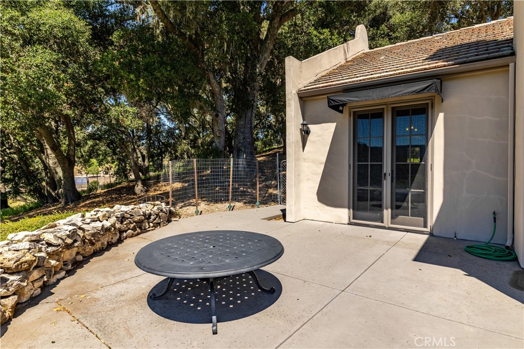 810 Dove Pond