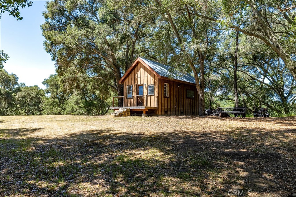 810 Dove Pond