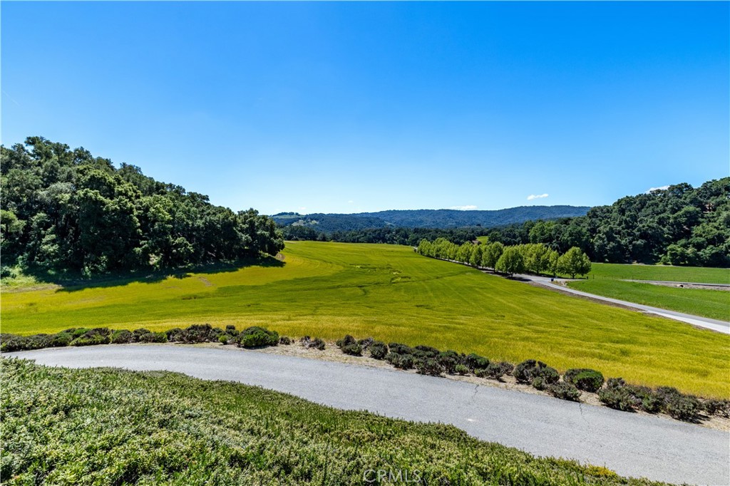 810 Dove Pond