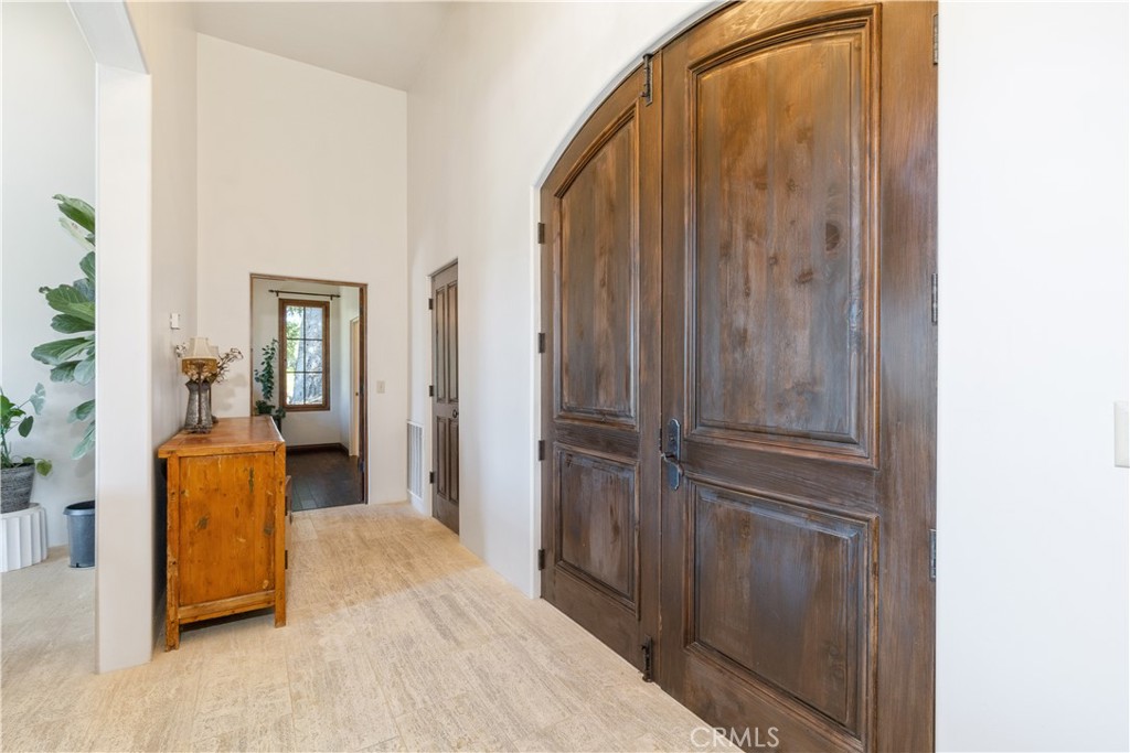 810 Dove Pond