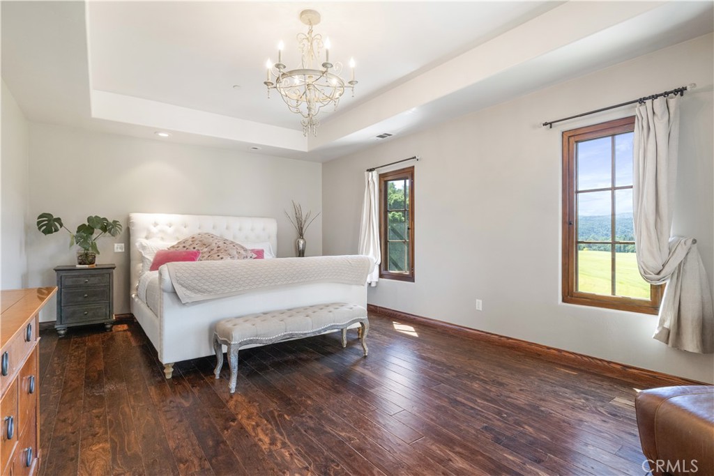 810 Dove Pond