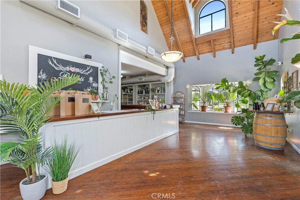 2720 Oak View