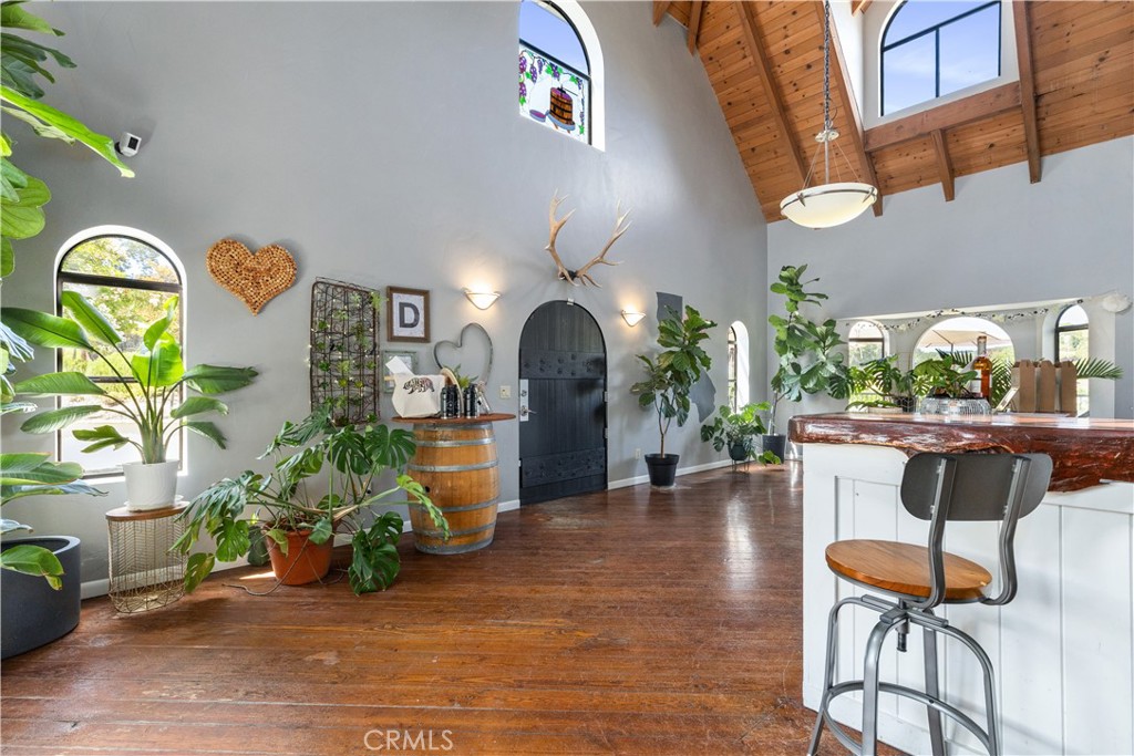 2720 Oak View