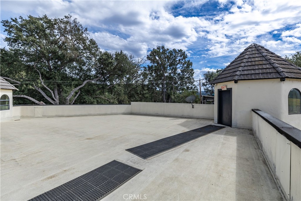 2720 Oak View