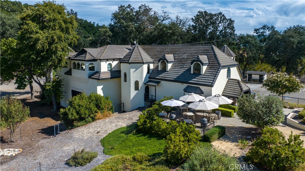 2720 Oak View