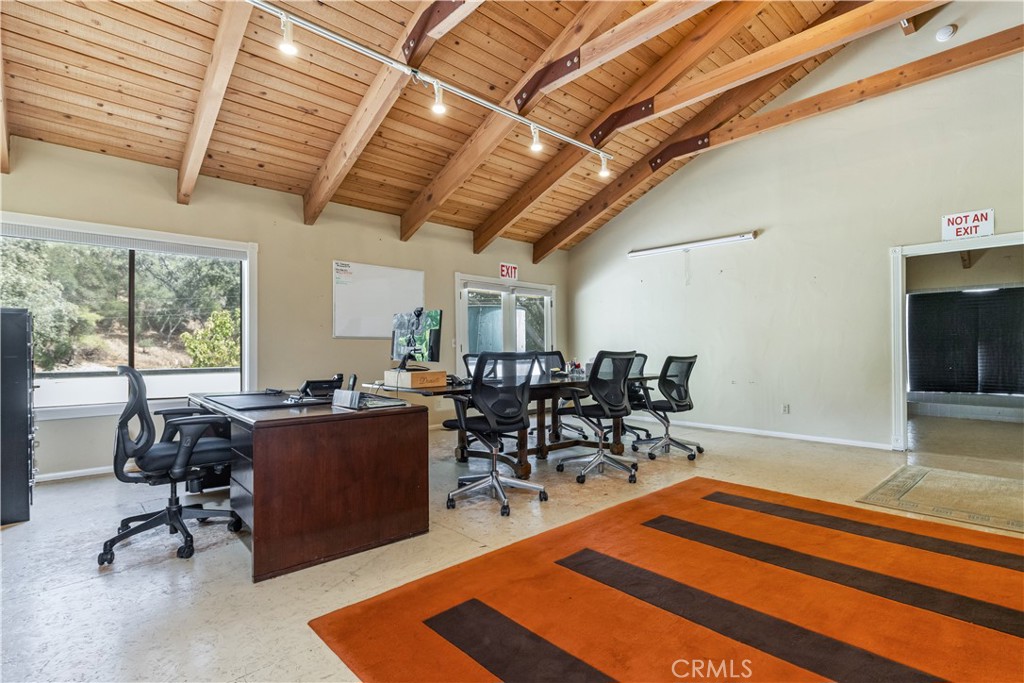 2720 Oak View