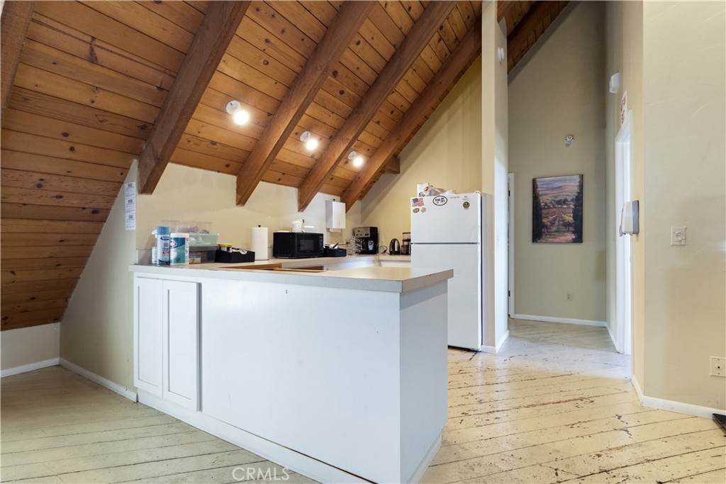 2720 Oak View