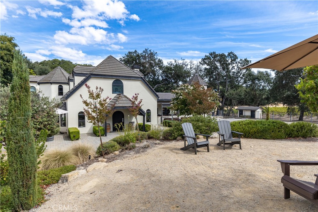 2720 Oak View