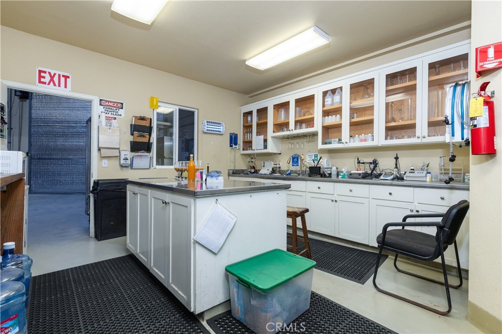 2720 Oak View