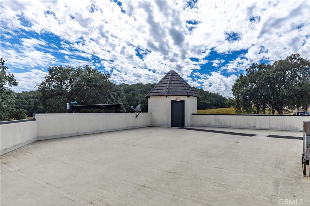 2720 Oak View
