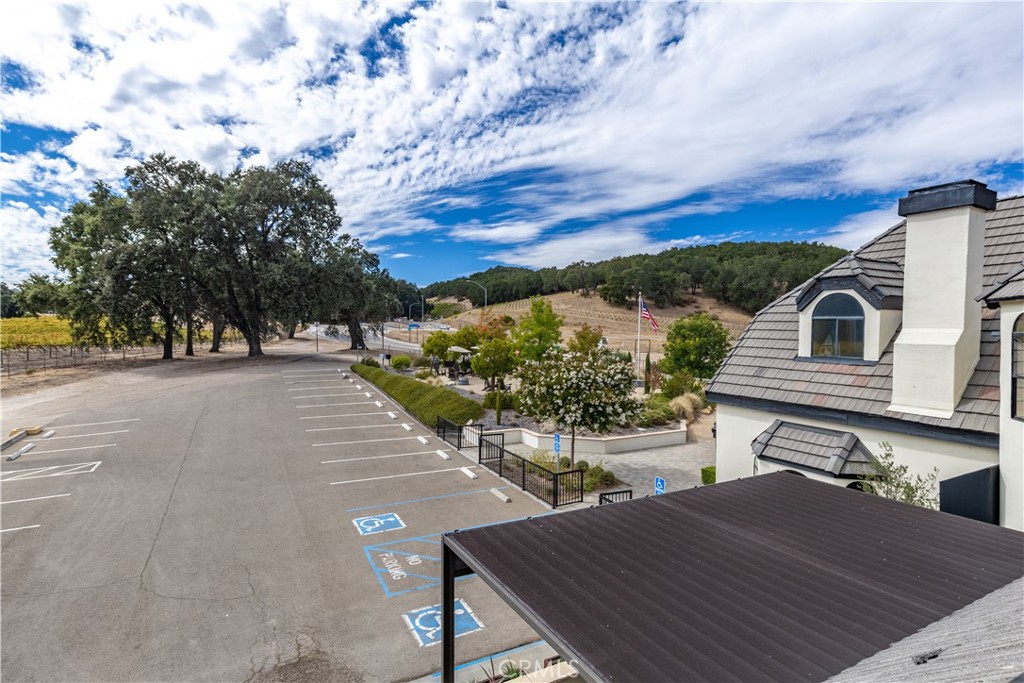 2720 Oak View